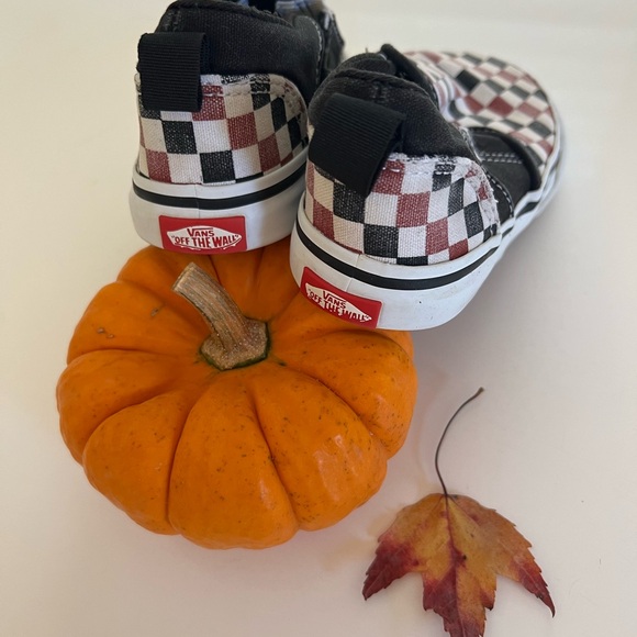 8T Checked Vans - Picture 4 of 4